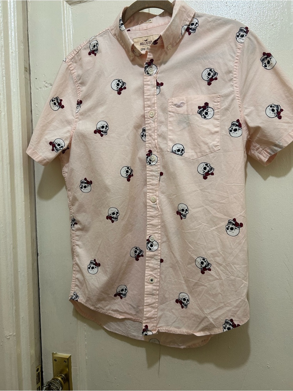 Hollister Men’s Short-Sleeve Pink Skull Print w/Roses Button -Up Shirt Sz S